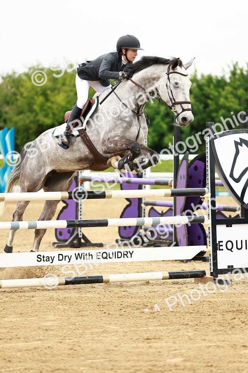 SBM_001075 - Class 4 - Senior Newcomers - 1.10m