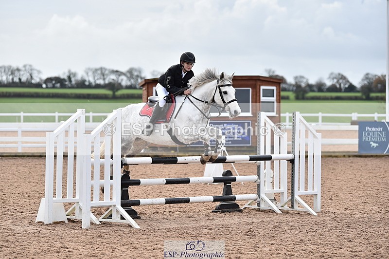 231203A-113412-00903 - Cls 4 Newcomers & 1m Open