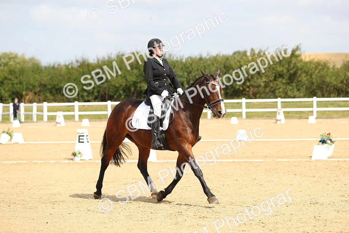 SBM_016363 - Class 13 - Novice 23 - 11.25-12.35