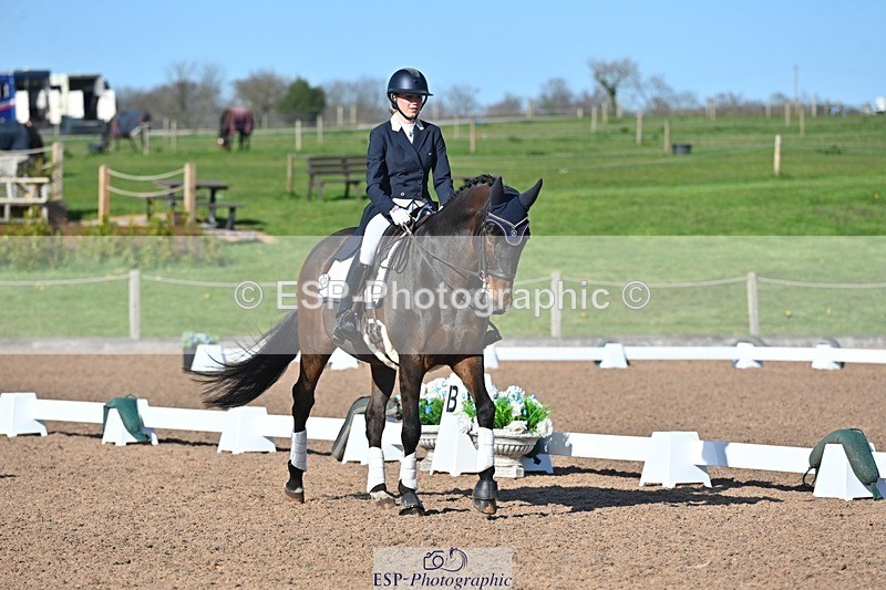 250405-153735-11800 - Cls 28 Young Riders Team