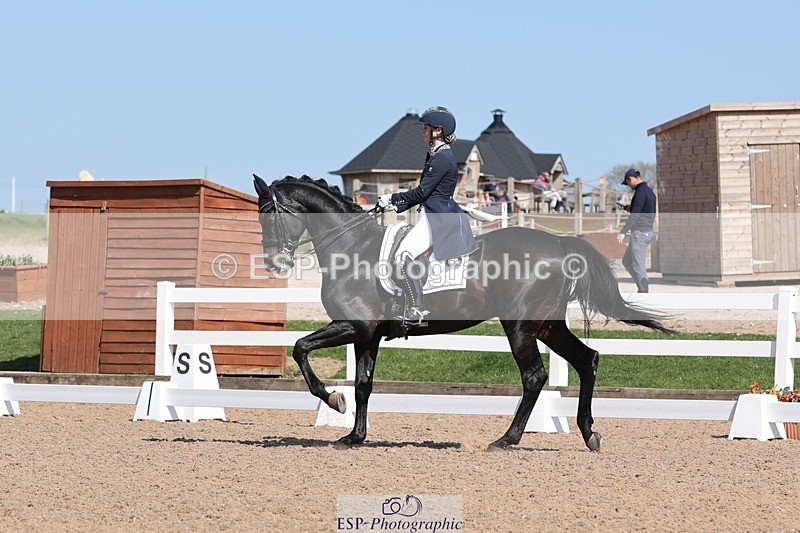 250405-145250-11491 - 069-India.Hamilton-Burnet-Kissingdale