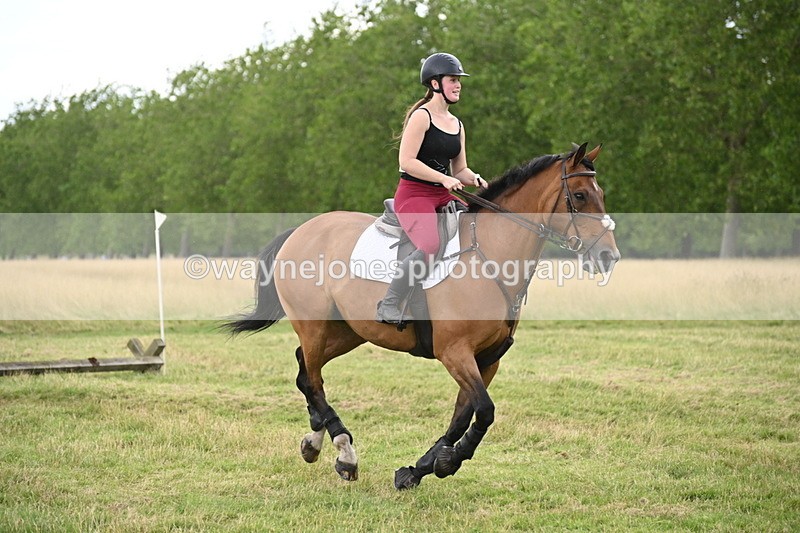WJ6_4907 - Time at Jump 13:04 to 13:34