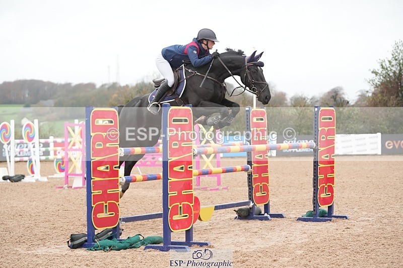 251107-132257-01140 - Cls 6 Foxhunter and 1.20m Open