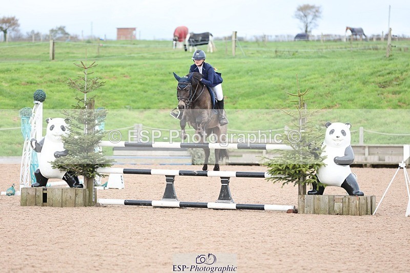 241117X-143309-04976 - Cls 37s 138cm