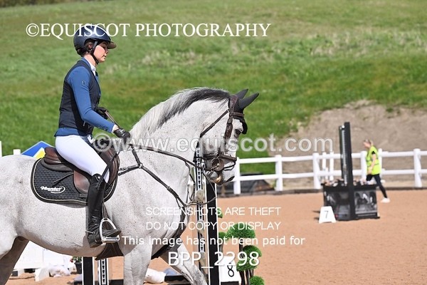 BPP_2298 - CLASS 6 - FRI - Senior Newcomers/1.10m Open