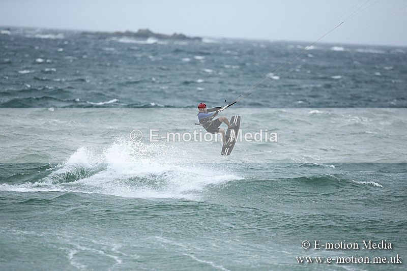 KS 150913-2 - Kite Surfing