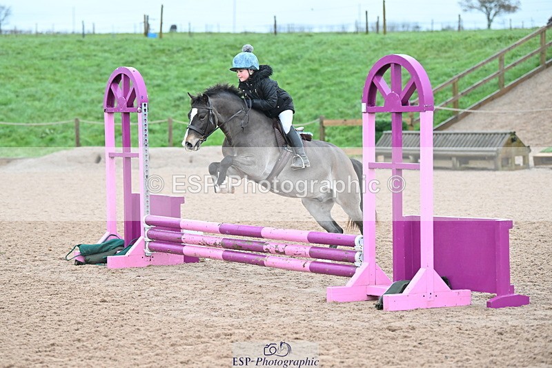231203A-091004-00081 - Cls 11 Clear Round