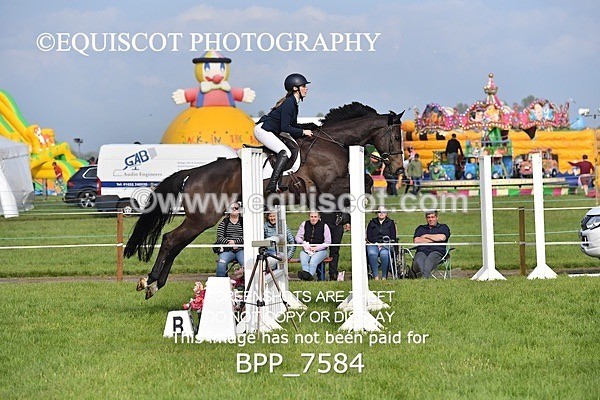 BPP_7584 - CLASS 6 Nisbets Fresh From The Farm & The Golf Inn 1.00m Amateur Championship