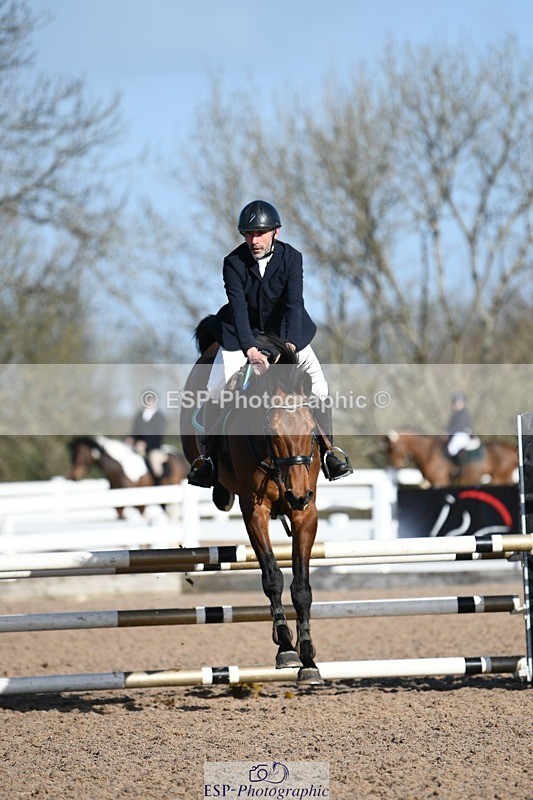 250330-100442-05981 - Cls 32 British Novice and 90cm