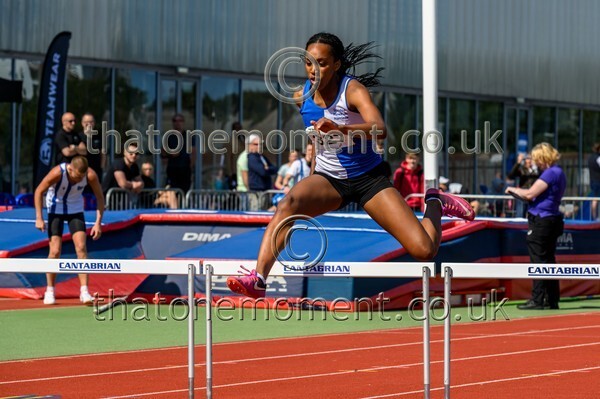 Age25SAT-916405 - Track Female Set One