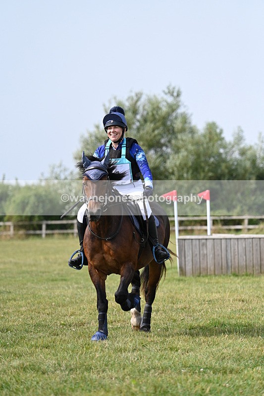 WJ7_6136 - 40cm XC Time 10:57 to 11:30
