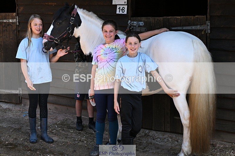 240729B-091256-01743 - Monday Stable Shots