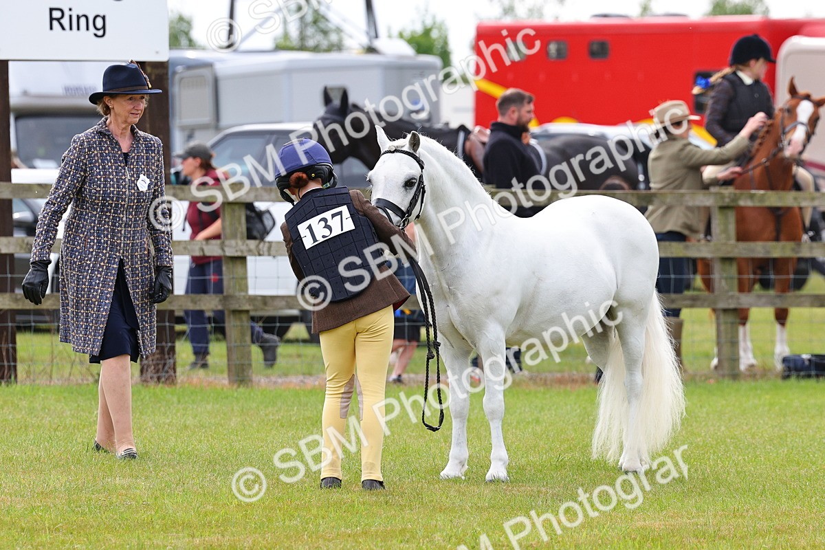 SBM_09509 - Class 44-45 - LIHS BSPS Open Nursery and Cradle Stakes