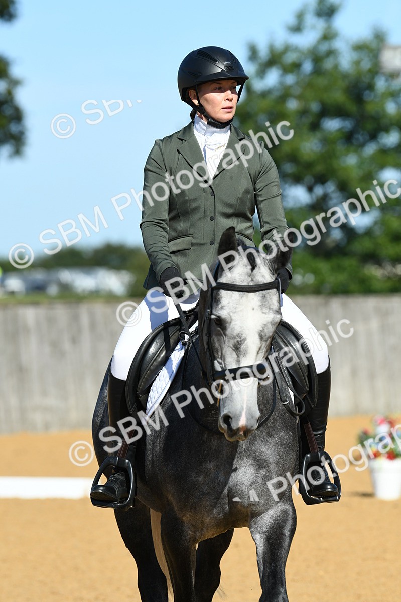SBM_17964 - D4 - Small Tour Championship - Intro B