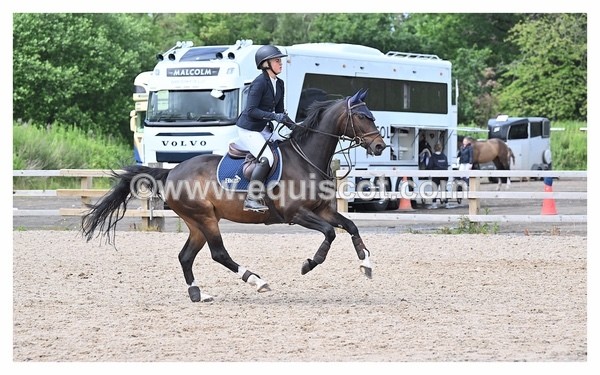BPP_1208 - CLASS 6 FRI Senior Foxhunter/ 1.20m Open