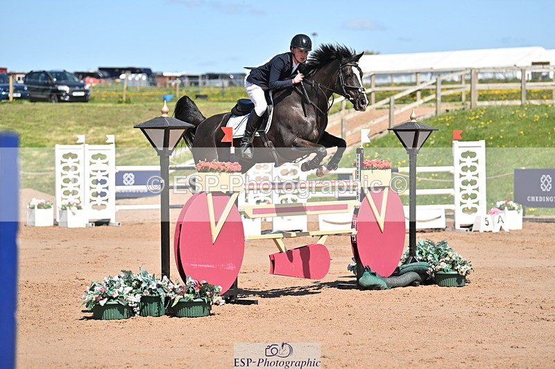 240420A-134326-11451 - Cls 7, 2 Star Medium Tour 1.35m