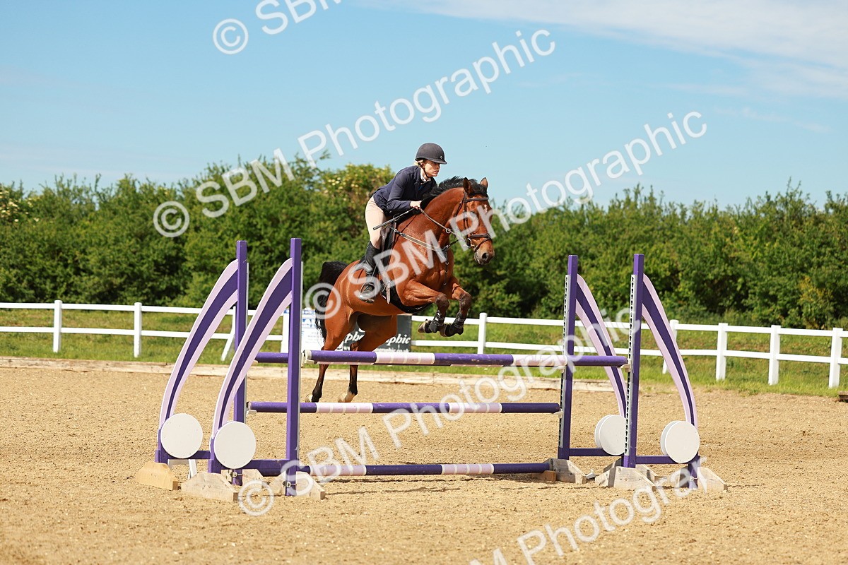 SBM_002405 - Class 4 - Senior Newcomers - 1.10m