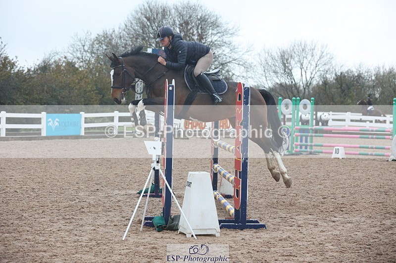 231112A-104206-03402 - Cls 17 Blue Chip Novice Winter Qualifier