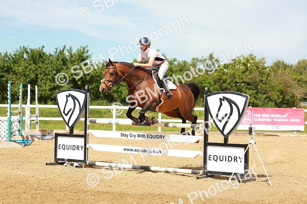 SBM_002437 - Class 4 - Senior Newcomers - 1.10m