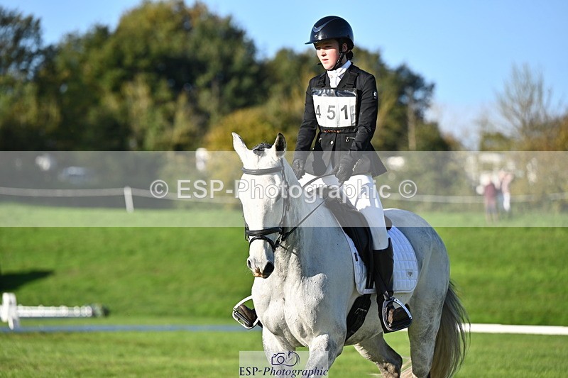 251024A-100031-07946 - F-451-Olivia.Clothier