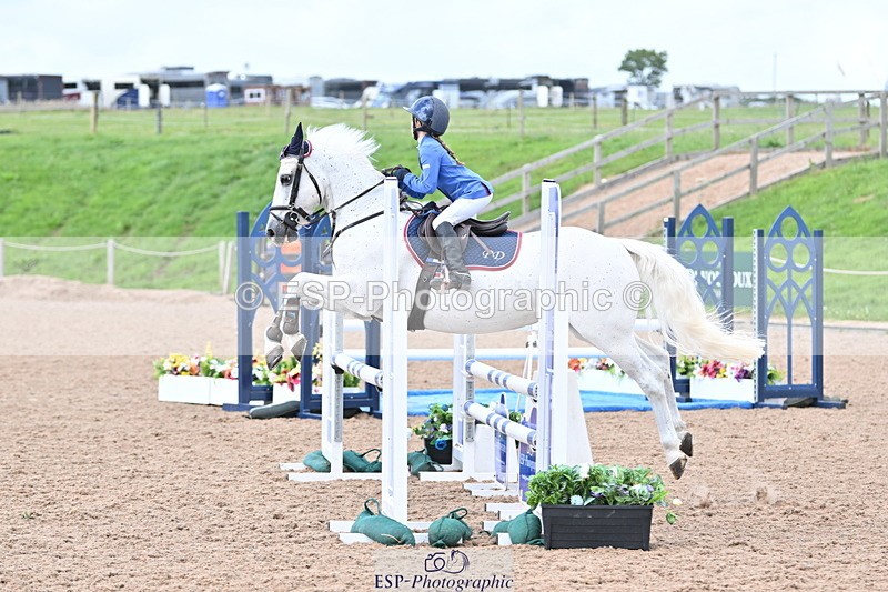 240628A-170704-01625 - Cls 5 Stepping Stones 128cm + 138cm