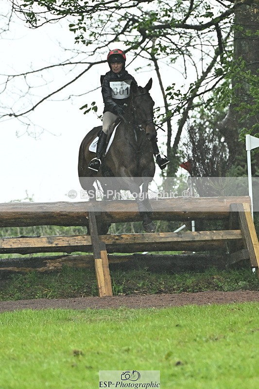 250418-164923-07458 - 301-Georgina.Ewell-COUNTRY.BOY