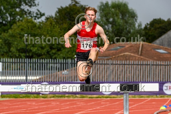 Age25SUN-929470 - Track Male