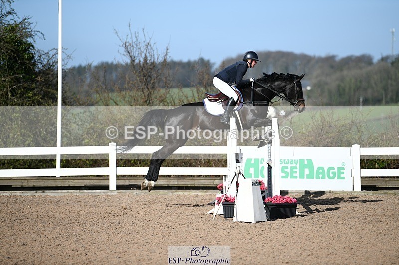 250330-100704-05996 - Cls 32 British Novice and 90cm