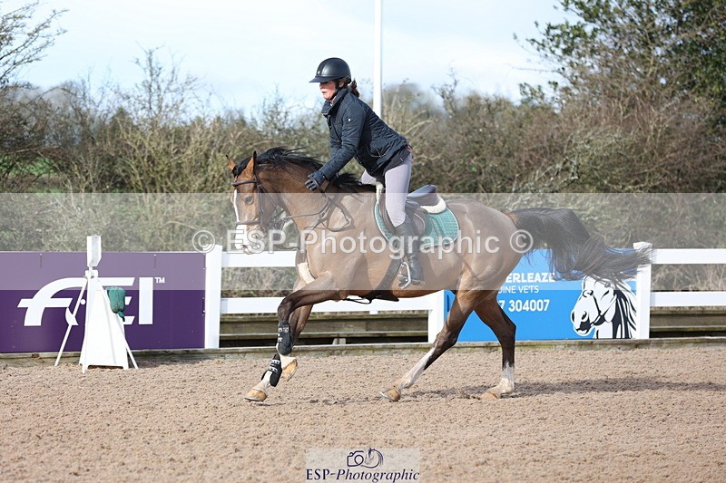 240223A-112537-00843 - Cls 4 Snr 1.05m Open