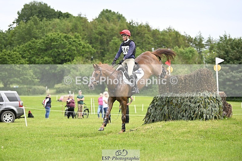 240525-151806-16734 - 216-I'M_A_WONDER-Rosie_Bradley-Hole