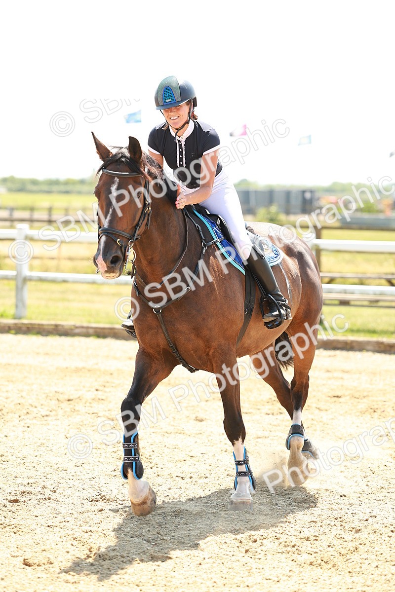 SBM_001809 - Class 4 - Senior Newcomers - 1.10m