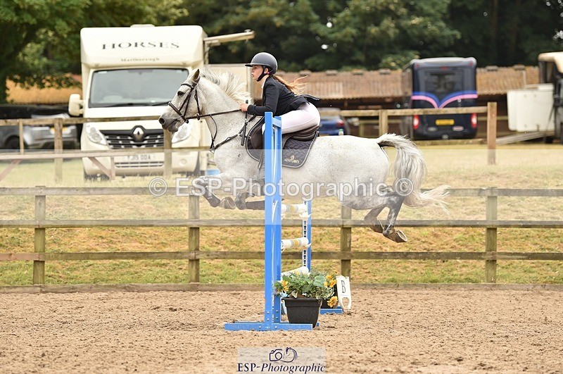230618-143726-12948 - Cls 25 Pony Foxhunter & 1.10m Open