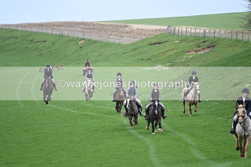 WJ6_9294 - Line Three