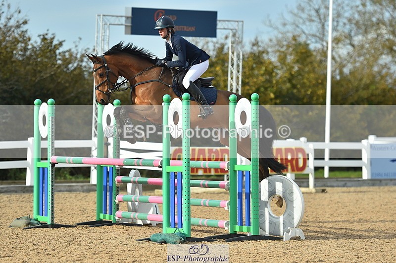 231111A-131332-02076 - Cls 12 Newcomers & 1.10m Open