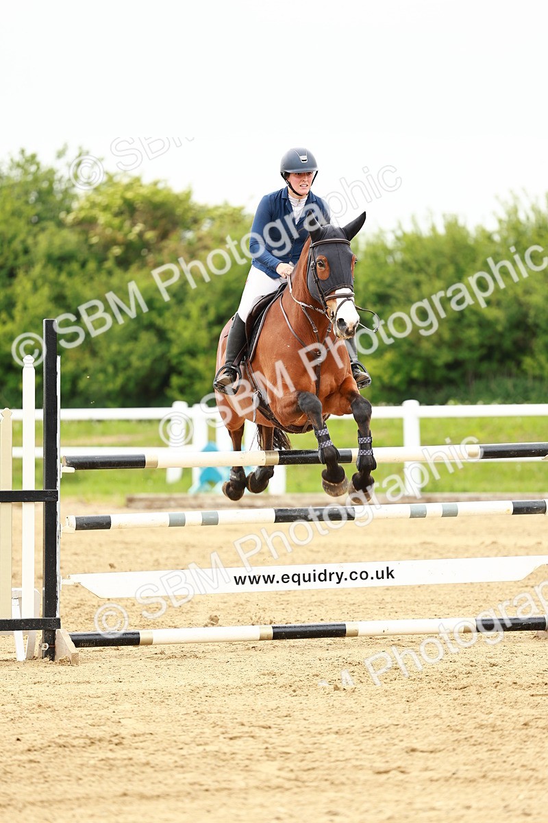 SBM_001033 - Class 5 - Senior Foxhunters - 1.20m