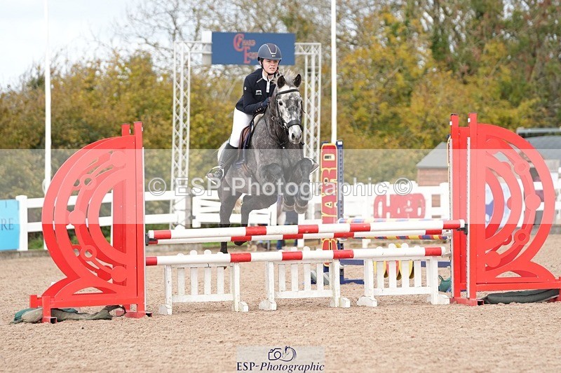 251026-120847-02330 - Cls 4 Pony Winter Novice + 80cm Open