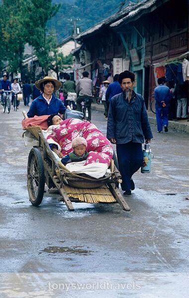 Family with Mother in Cart, Dali, Yunnan , China 1986 - The Story behind the Photograph