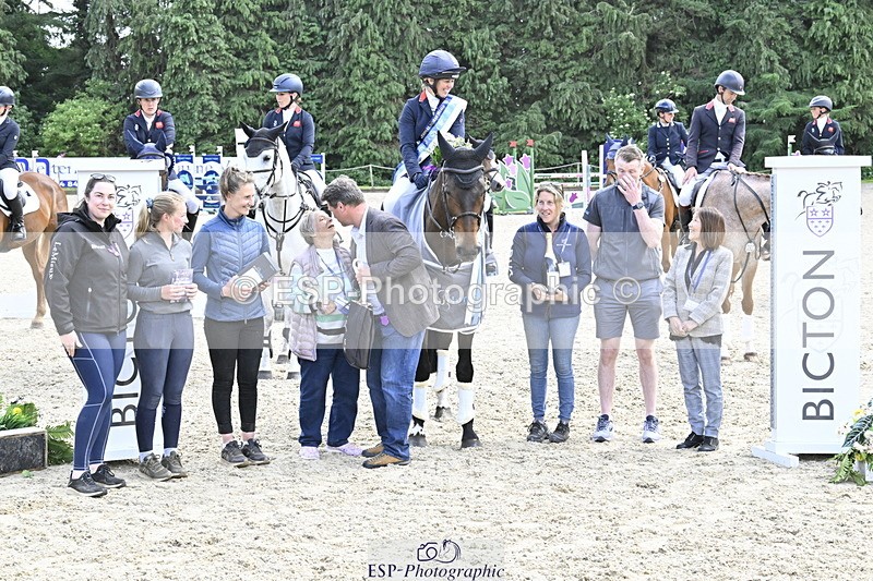 250525A-161340-18559 - Presentations Section C CCI 2 Star Long