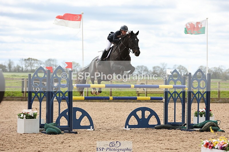 240419A-123704-07332 - Cls 6, 2 Star Medium Tour 1.35m