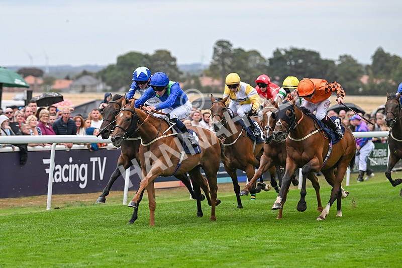 300825-Race 7-Urban Sprawl-2140 - Race 7