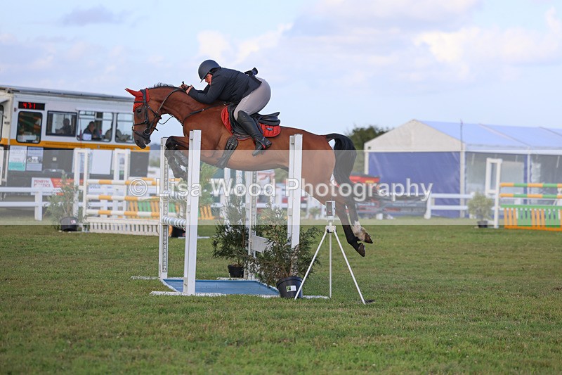 3E7A4891 - Class C1: Showjumping Senior Newcomers/1.10m open