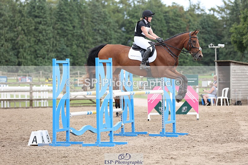 240804-163135-16911 - 706-Sharon_Kellaway-OBERON_XII