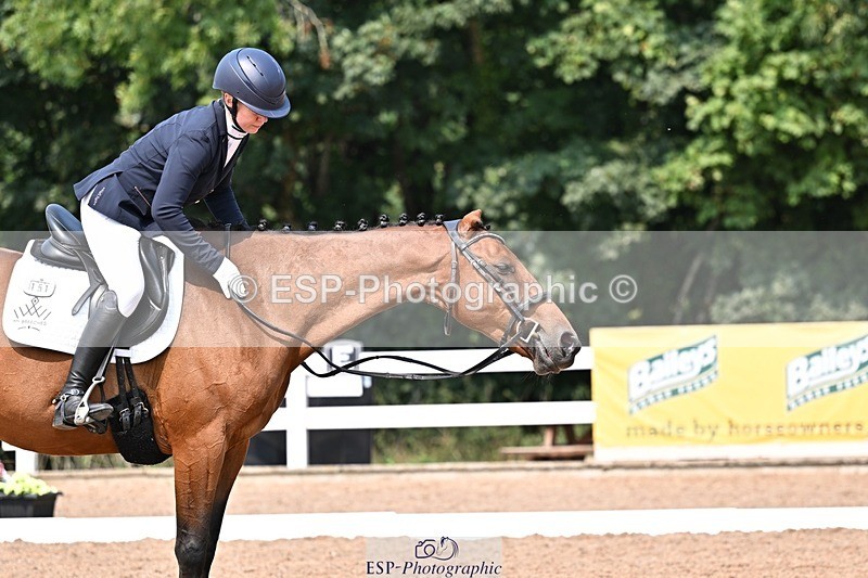 250816-140530-05265 - 151-Shona.MclauchlanLuca.Me.Go