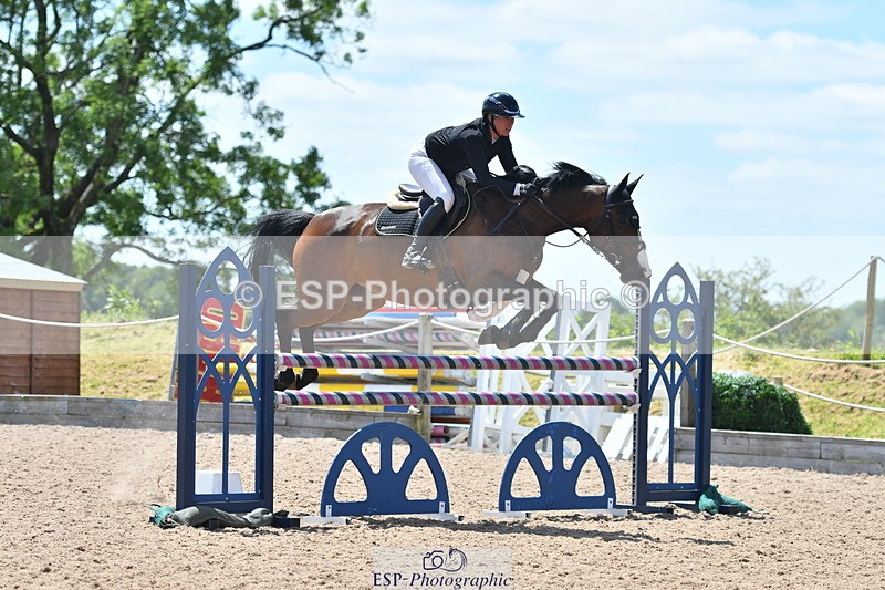 240609A-133414-05689 - Cls 18 Snr Newcomers and 1.10m Open