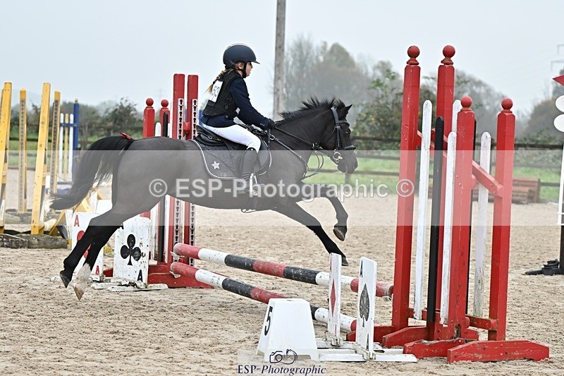 241110-101104-00207 - 40cm Showjumping
