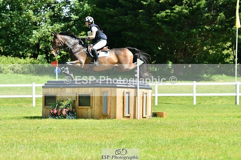 230528-112417-16847 - 407-KING_OF_THE_SWINGERS-Louise_Bradley-XC