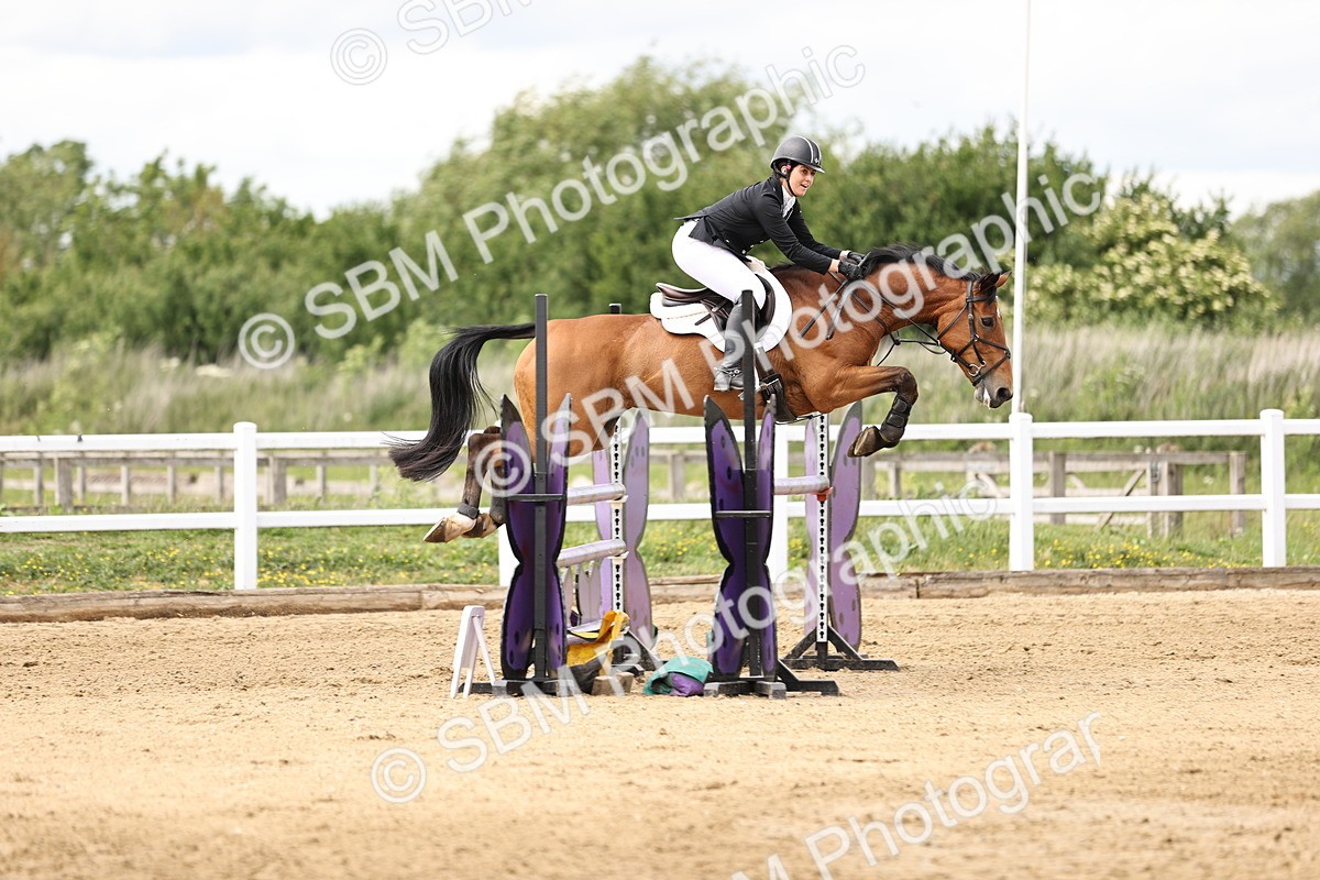 SBM_003165 - Class 11 - Senior Newcomers - 1.10m