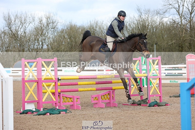 240223A-121047-01116 - Cls 4 Snr 1.05m Open