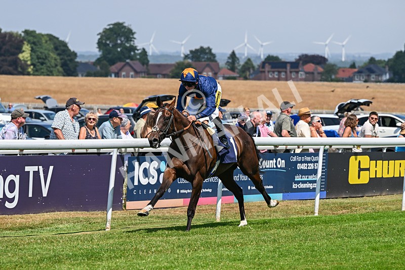 140726-Race 1-Fast Track-9271 - Race 1 14.17pm EBF Fillies' Novice Stakes