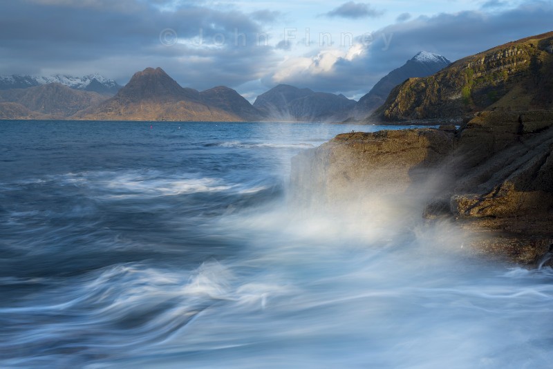 Elgol waves - Scotland (New images).
